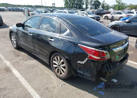 2015 Nissan Altima 2.5 S z USA, uszkodzony, nr VIN 1N4AL3AP7FC472217